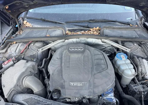 2017 Audi A4 Premium из США, поврежденный, VIN WAUANAF40HN035882